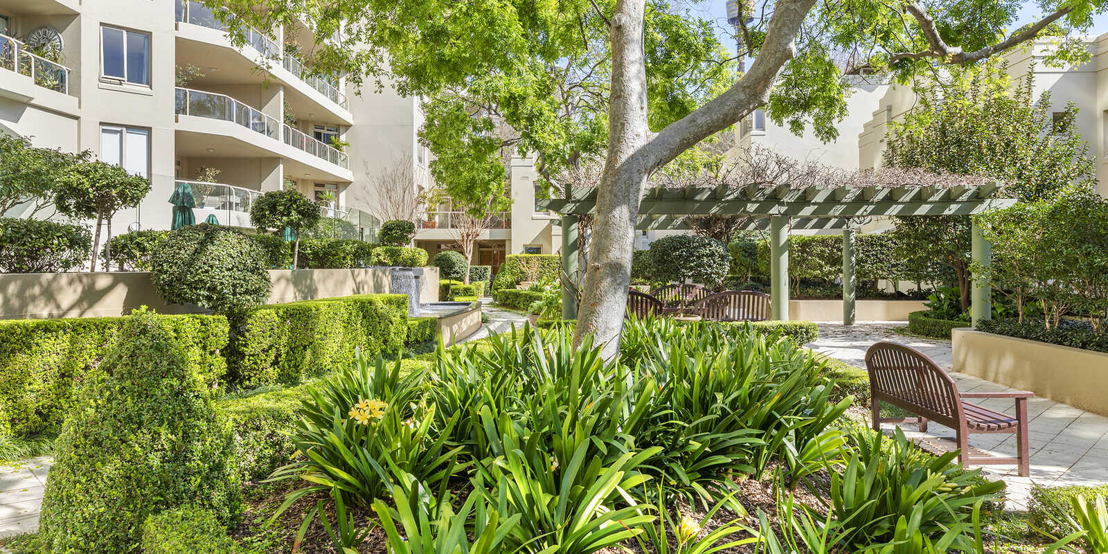 310/63 Crown Street Woolloomooloo 310/63 Crown Street Woolloomooloo
