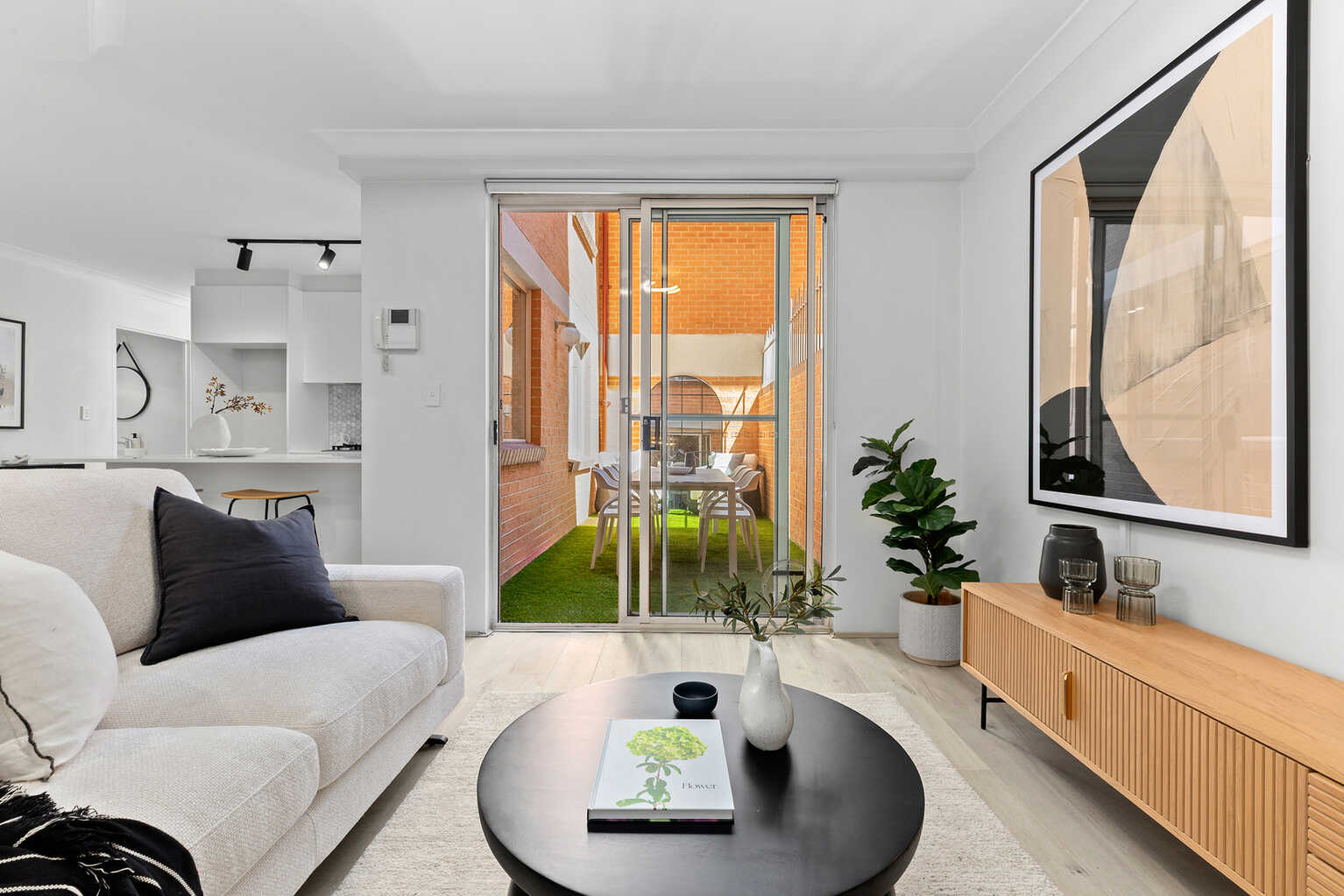 19/8 Norman Street Darlinghurst