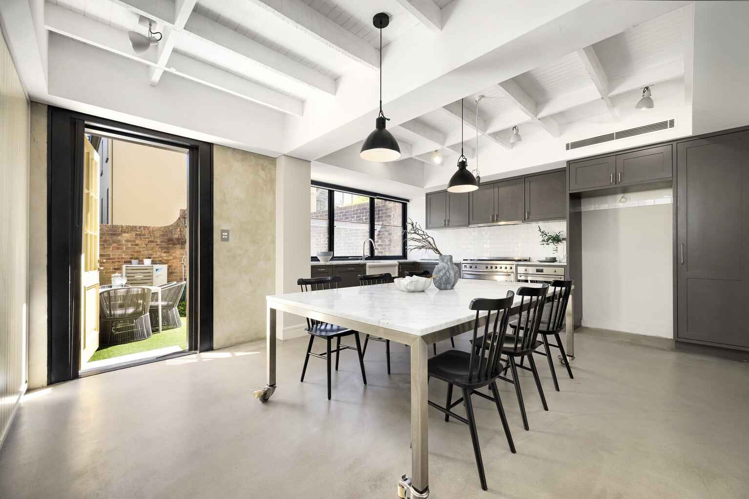 1/14 Rockwall Crescent Potts Point