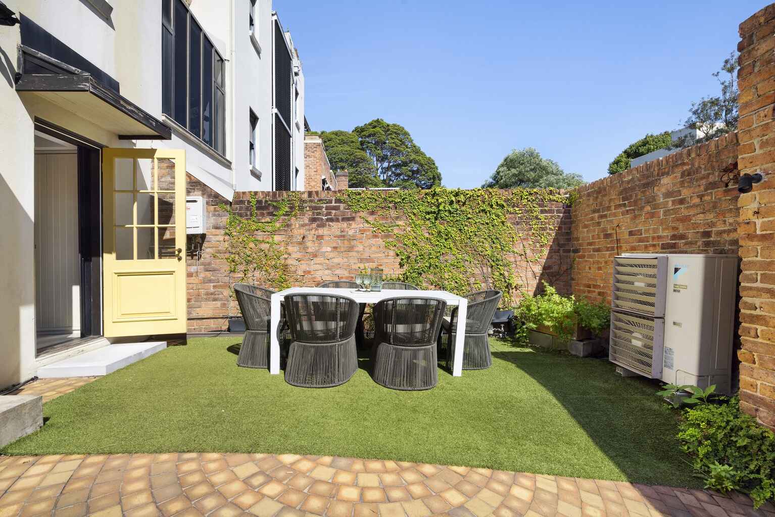 1/14 Rockwall Crescent Potts Point