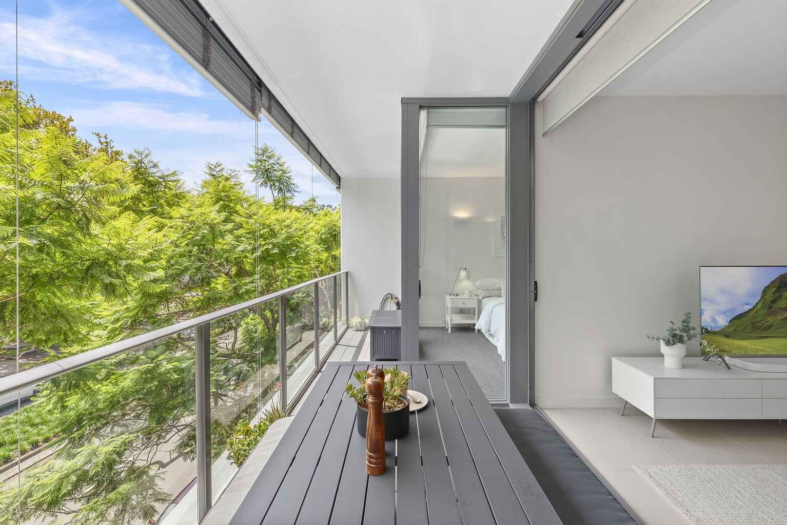 64/68 Sir John Young Crescent Woolloomooloo