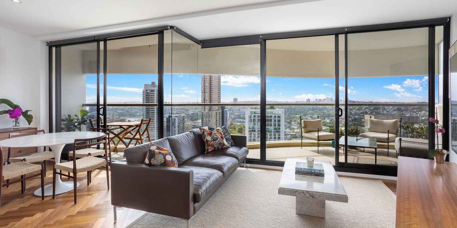 2305/184 Forbes Street Darlinghurst