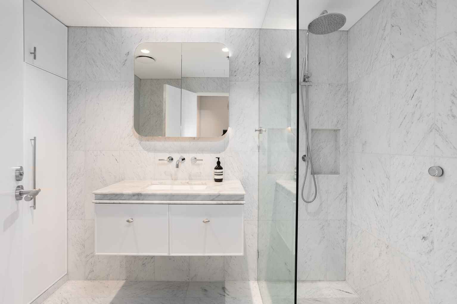 2305/184 Forbes Street Darlinghurst