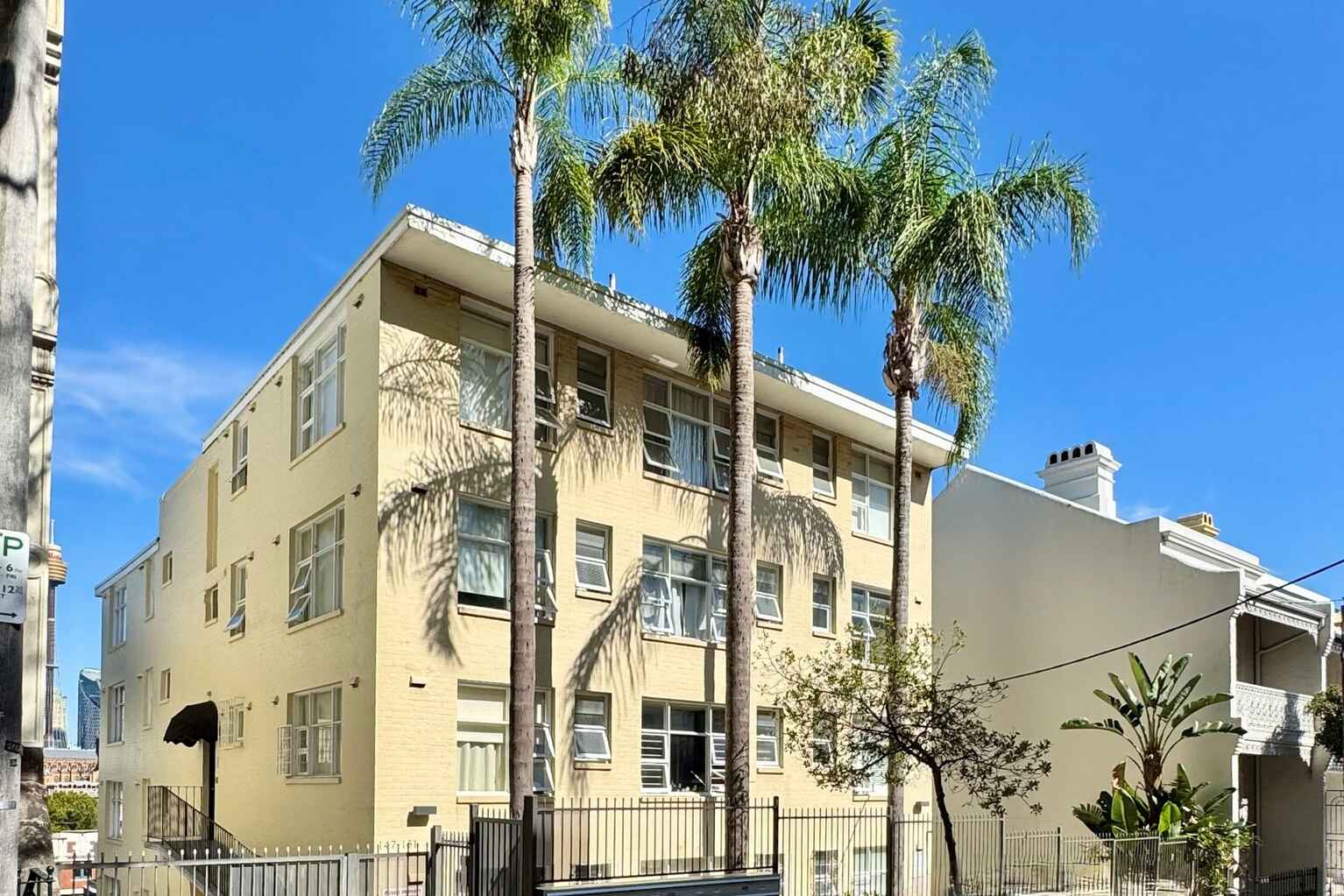 13/147 Brougham Street Woolloomooloo