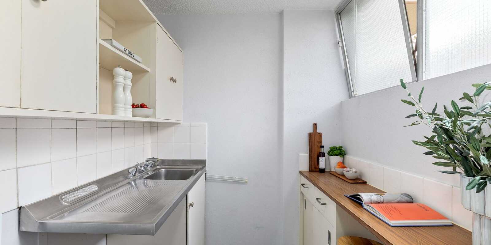 38/50 Roslyn Gardens Elizabeth Bay