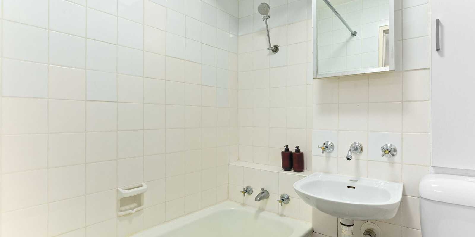 38/50 Roslyn Gardens Elizabeth Bay