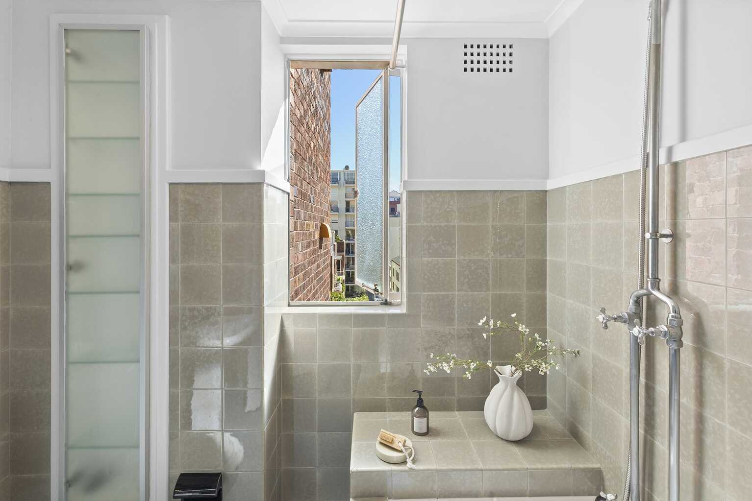 63/8 Birtley Place Elizabeth Bay 63/8 Birtley Place Elizabeth Bay