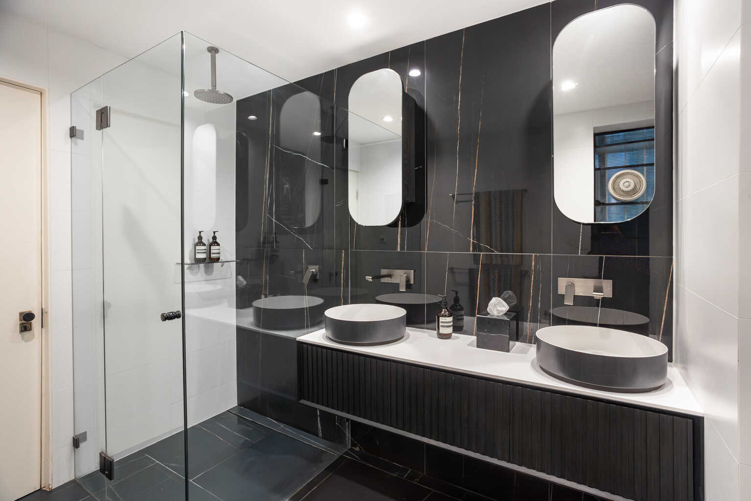 15/8a Wylde Street Potts Point