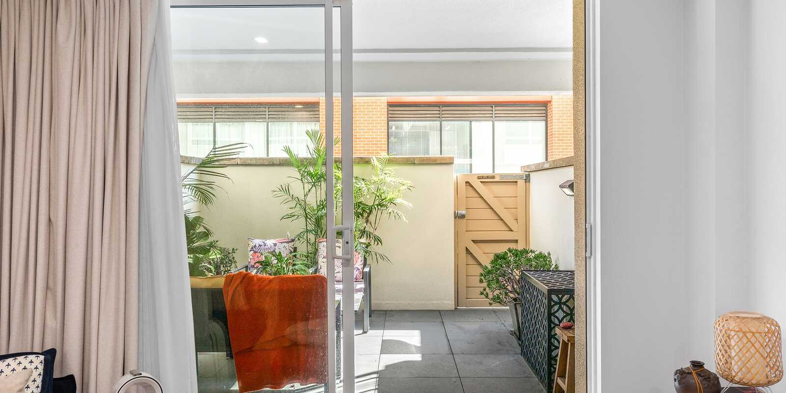 G11/2a Elizabeth Bay Road Elizabeth Bay