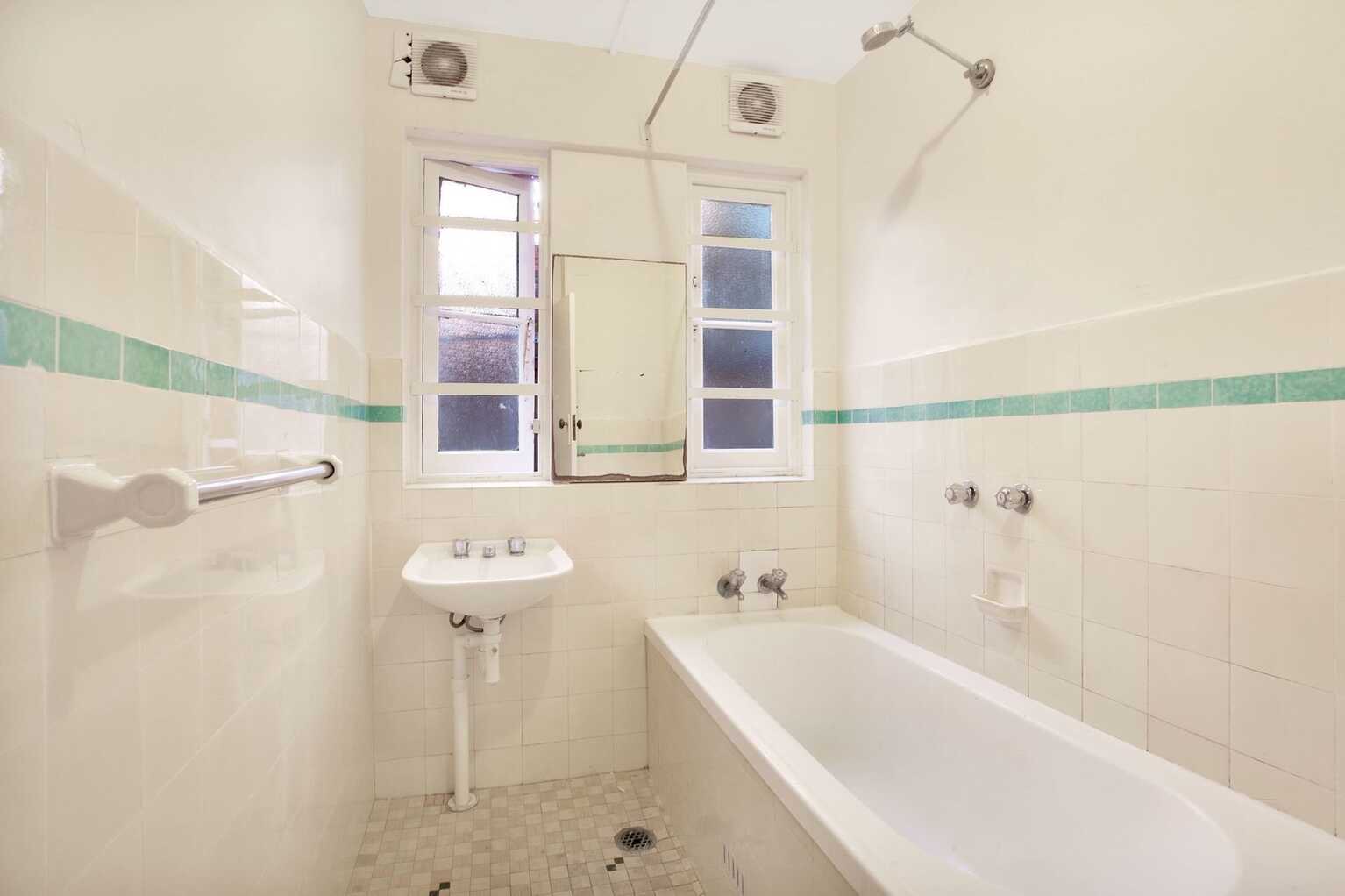 1/26 Balfour Road Rose Bay