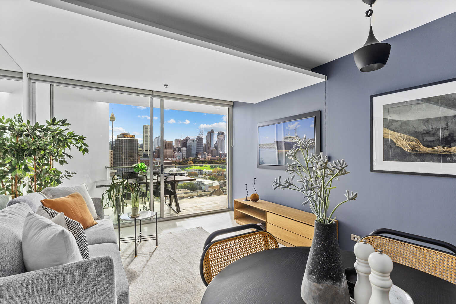 1110/227 Victoria Street Potts Point