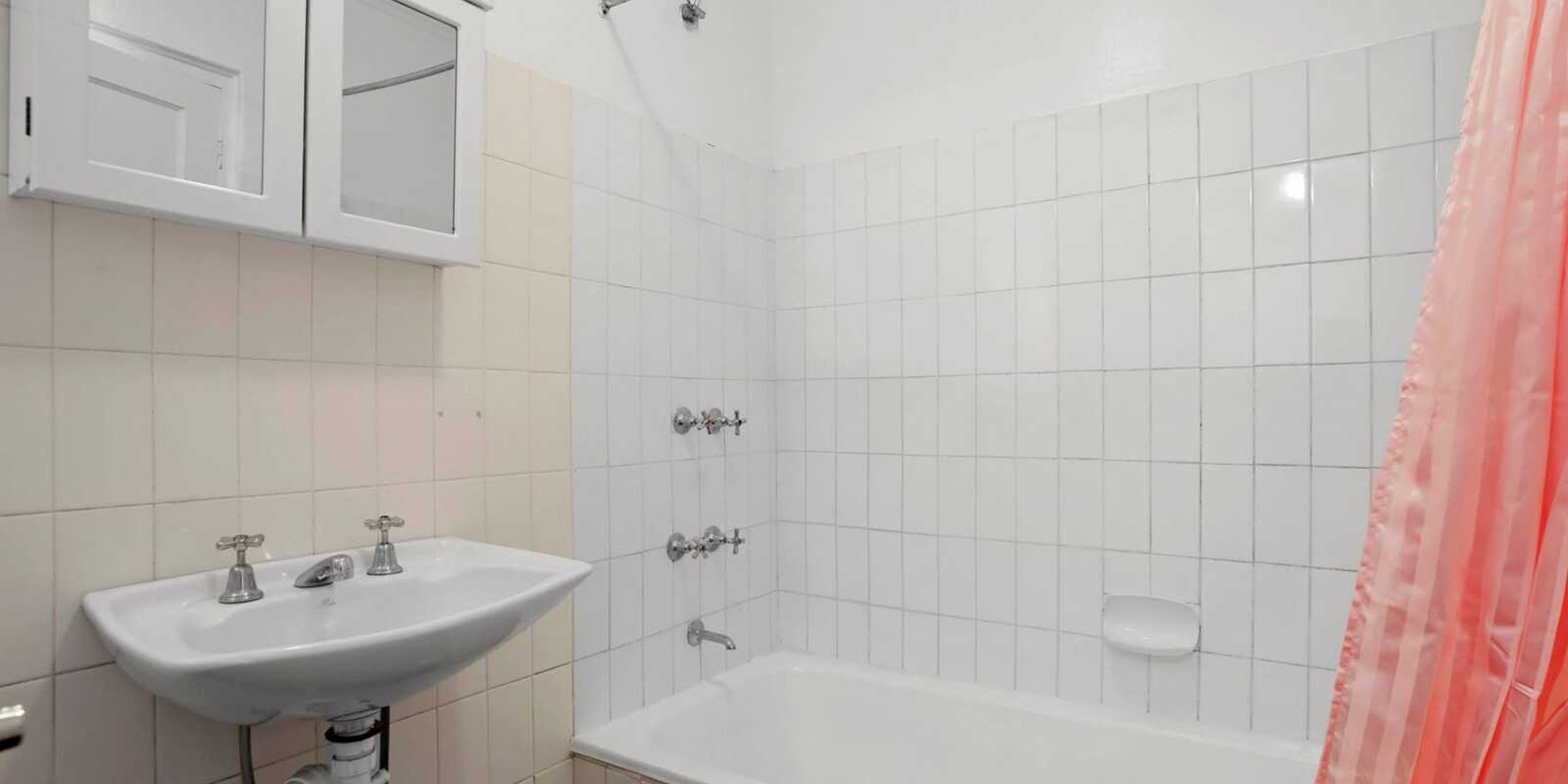 12/33 Campbell Parade North Bondi