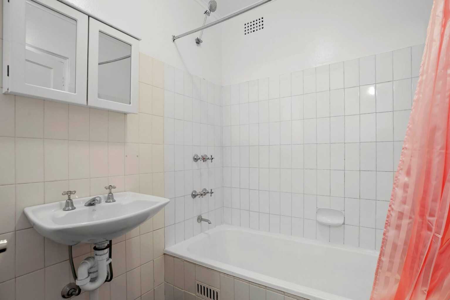 12/33 Campbell Parade North Bondi