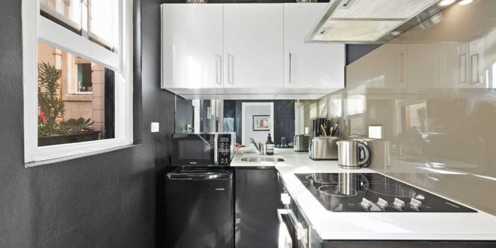 11/12a Springfield Avenue Potts Point