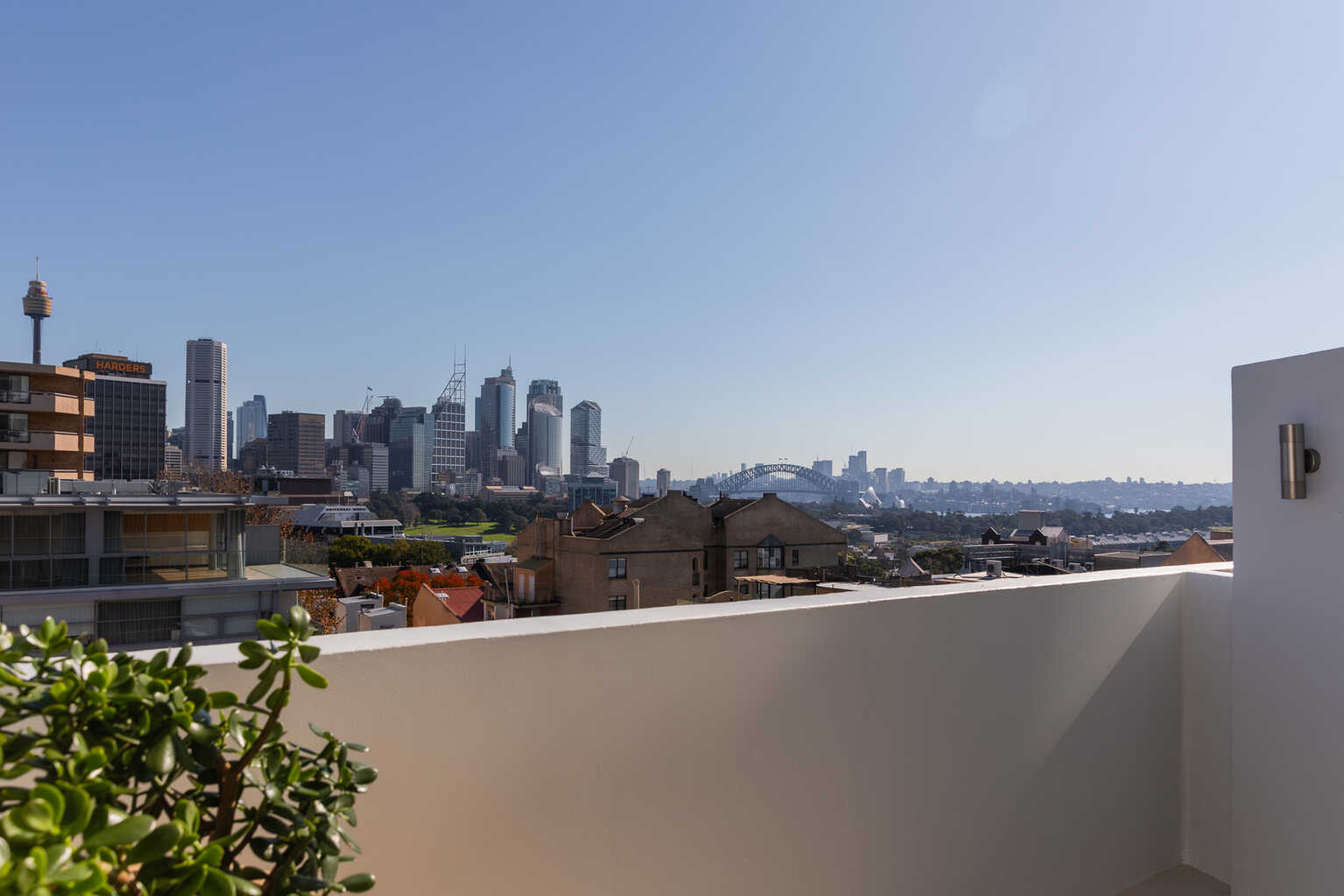 608/227 Victoria Street Darlinghurst