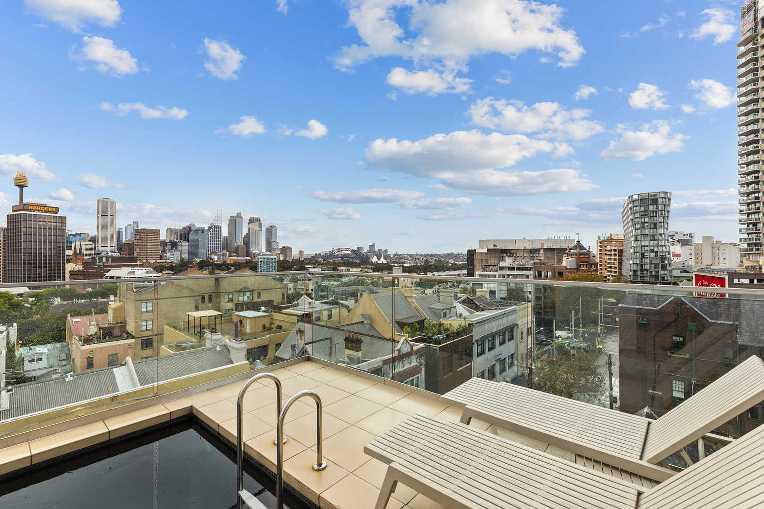 608/227 Victoria Street Darlinghurst