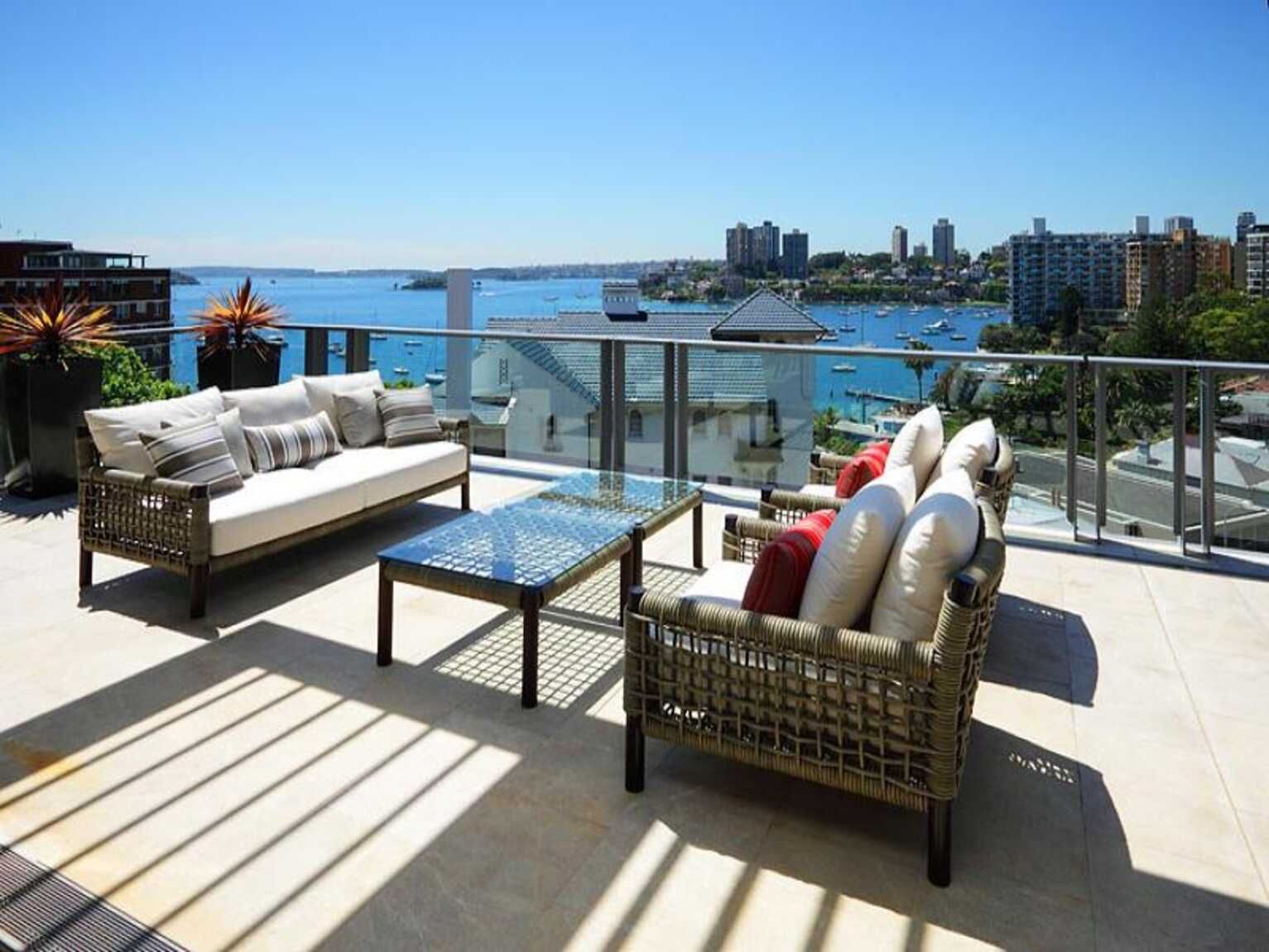 8/One Onslow Elizabeth Bay