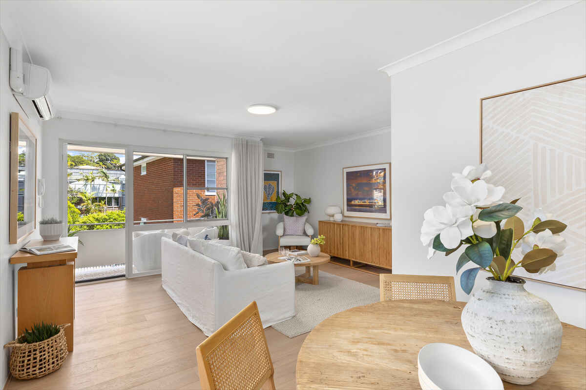 9/4 Carr Street Coogee