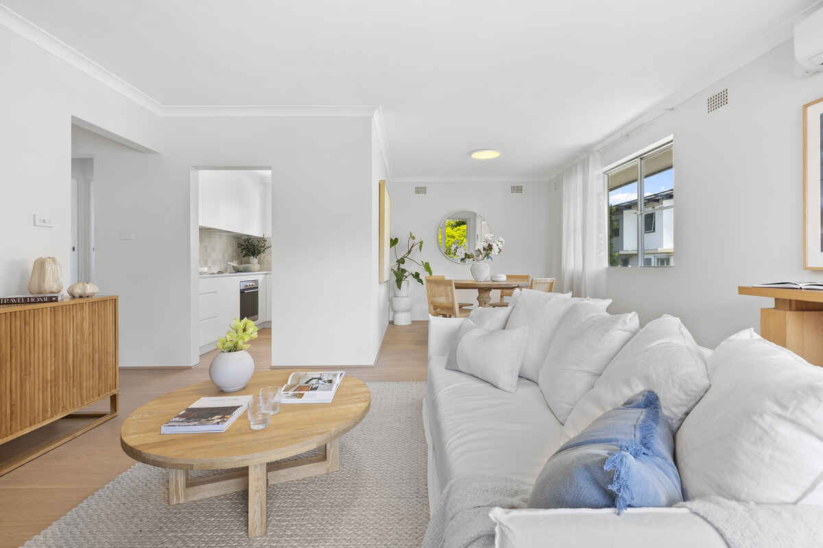 9/4 Carr Street Coogee