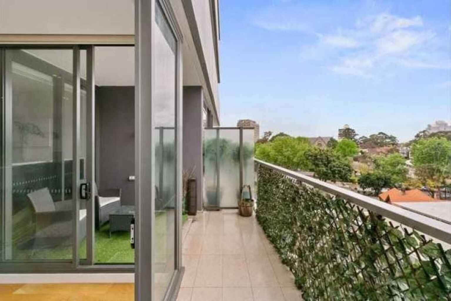 712/225 Pacific Highway North Sydney