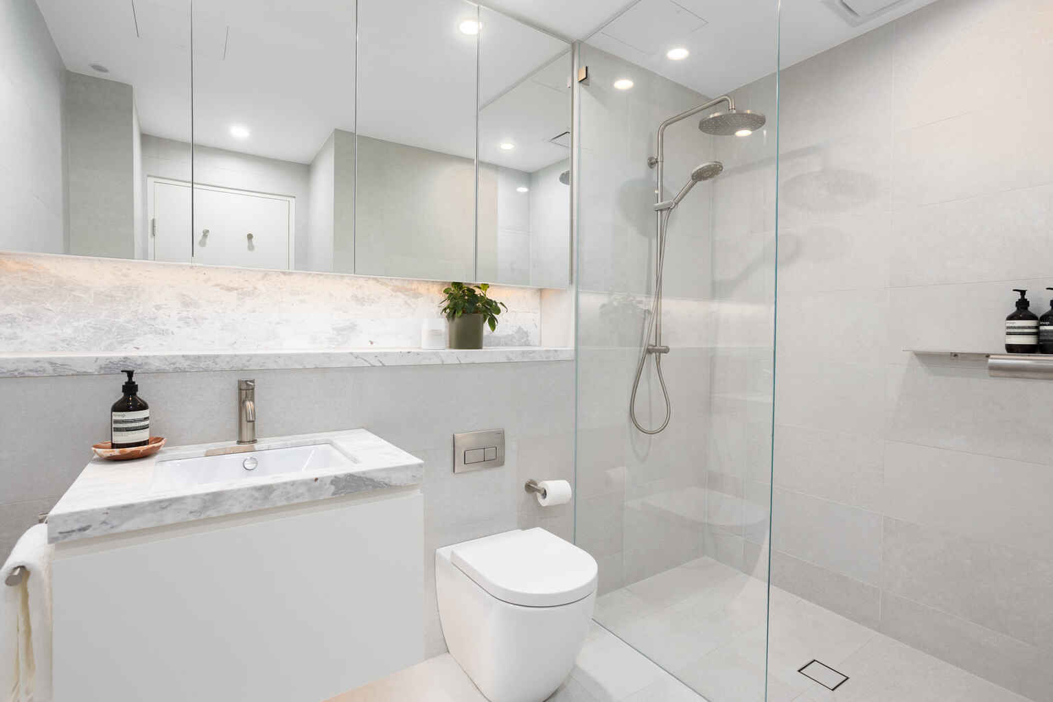 2/75 Macleay Street Potts Point