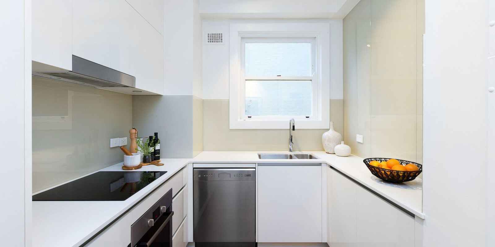 10/22 Roslyn Gardens Elizabeth Bay