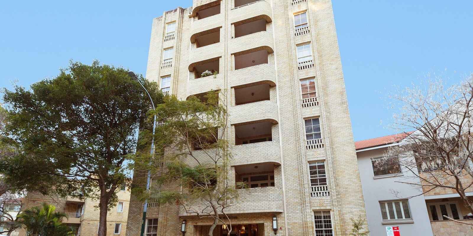 10/22 Roslyn Gardens Elizabeth Bay