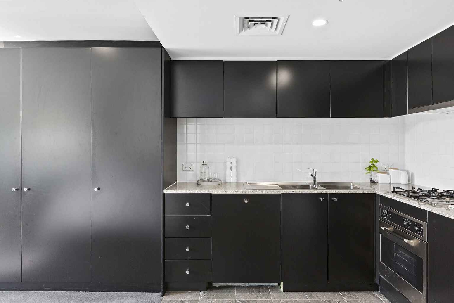 446/6 Cowper Wharf Road Woolloomooloo