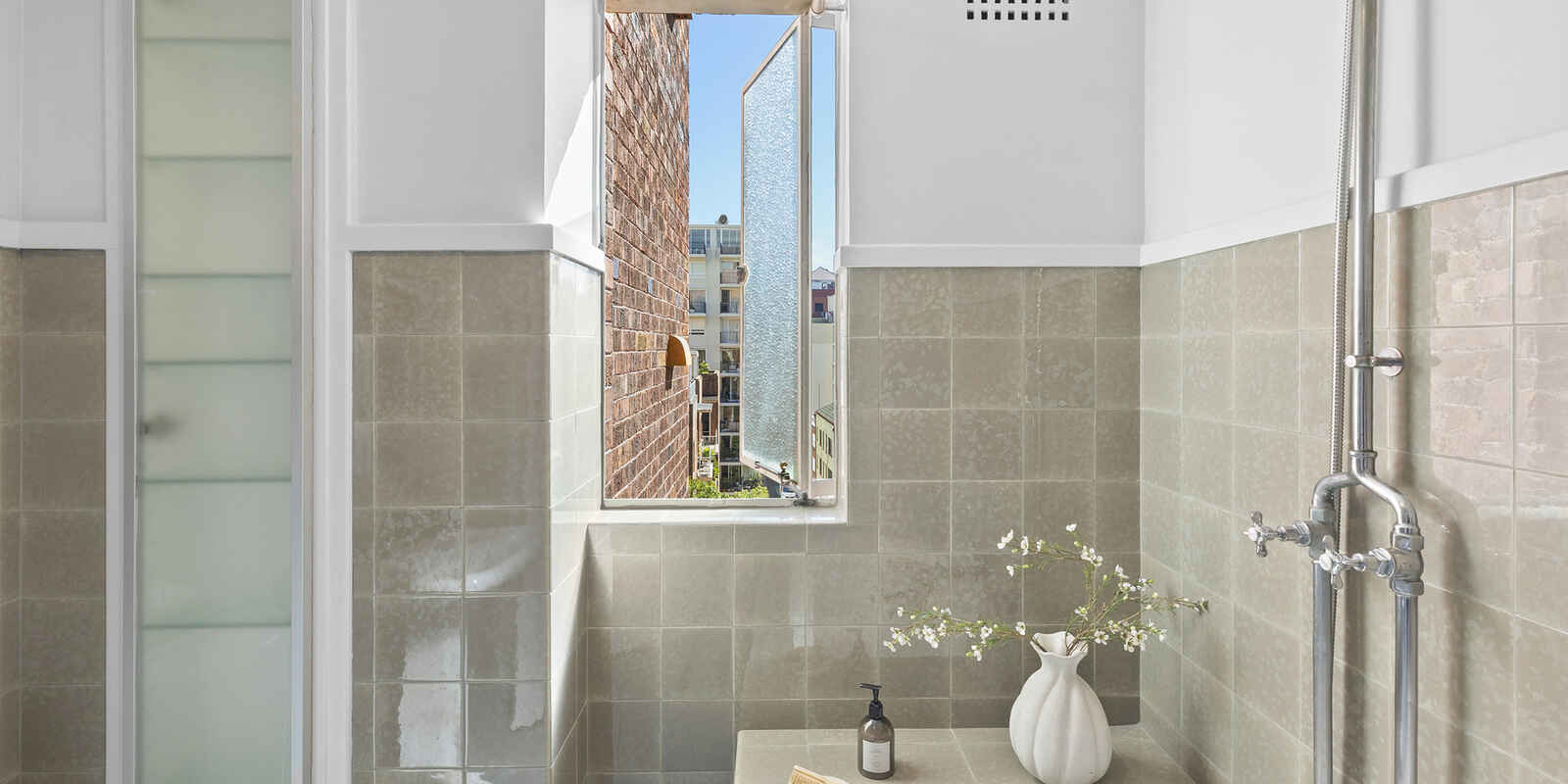 63/8 Birtley Place Elizabeth Bay 63/8 Birtley Place Elizabeth Bay