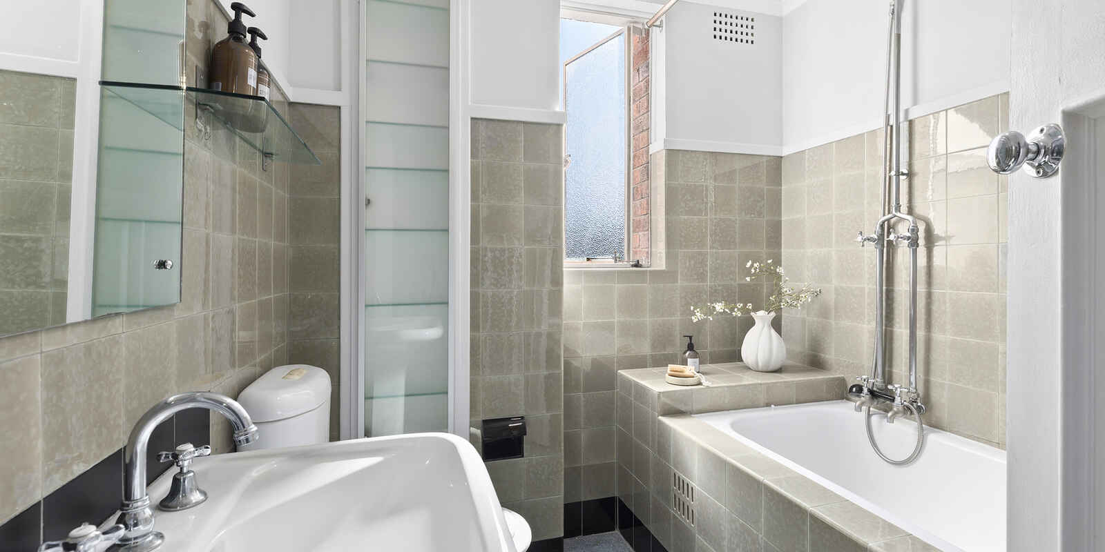 63/8 Birtley Place Elizabeth Bay 63/8 Birtley Place Elizabeth Bay