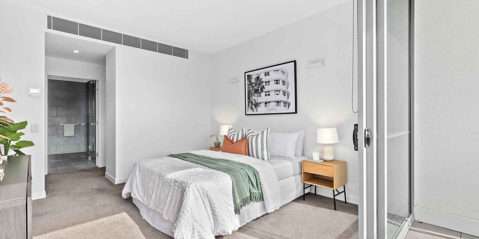 32/68 Sir John Young Crescent Woolloomooloo