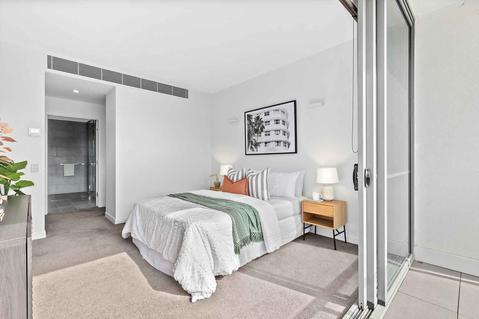 32/68 Sir John Young Crescent Woolloomooloo