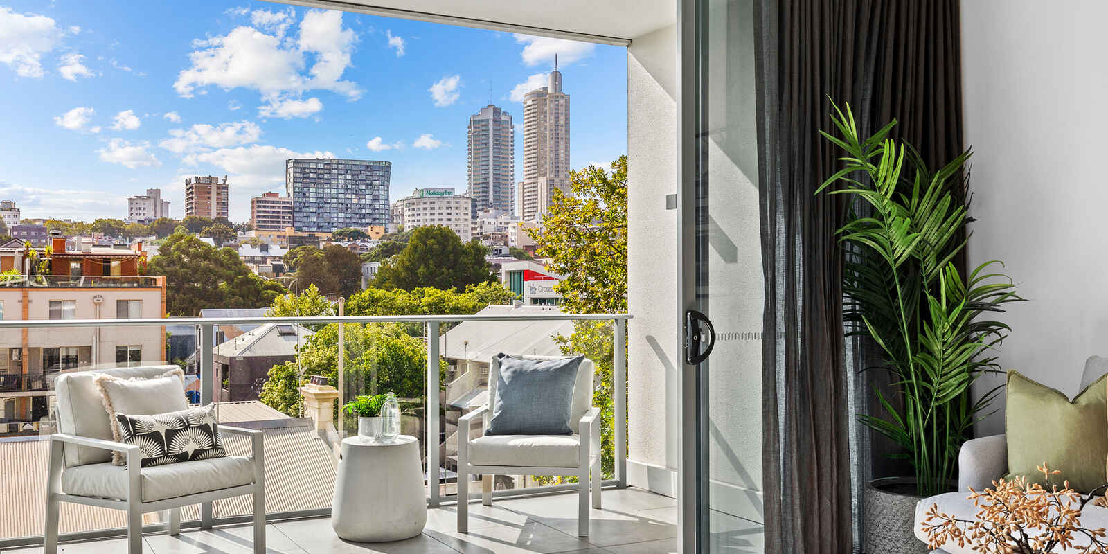 32/68 Sir John Young Crescent Woolloomooloo
