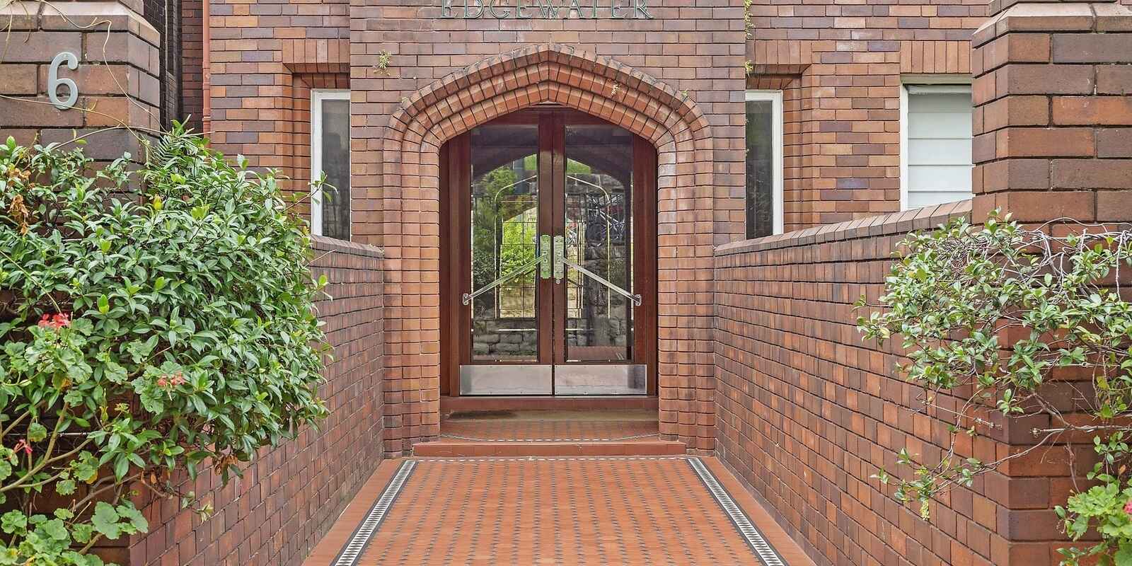 25/6 Billyard Avenue Elizabeth Bay