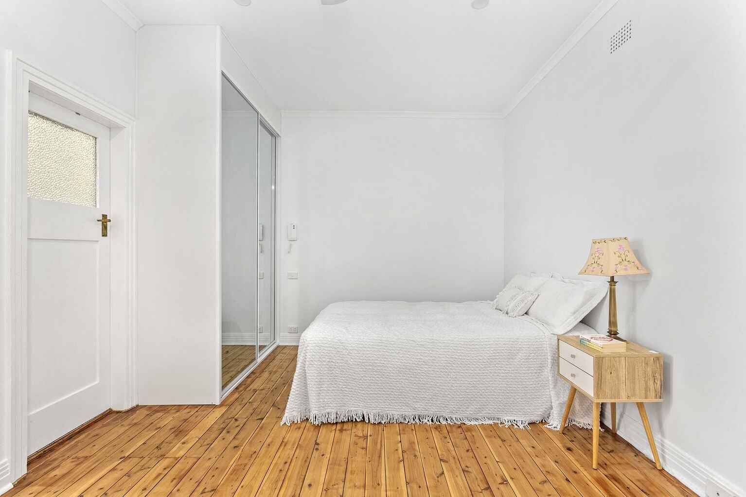 26/2 Crick Avenue Potts Point