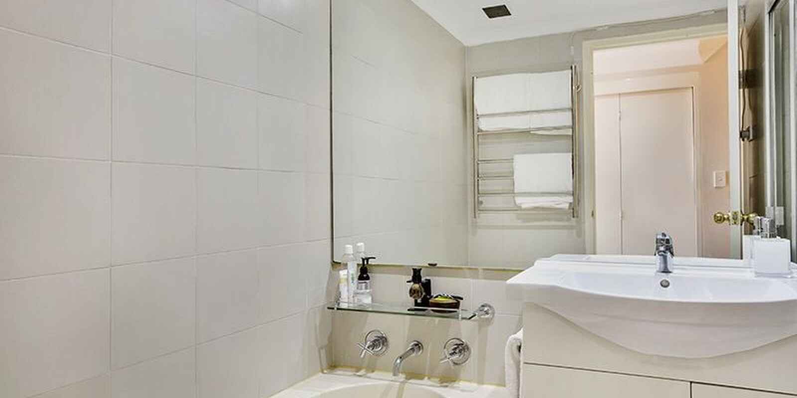 3/1-3 Mona Lane Darling Point