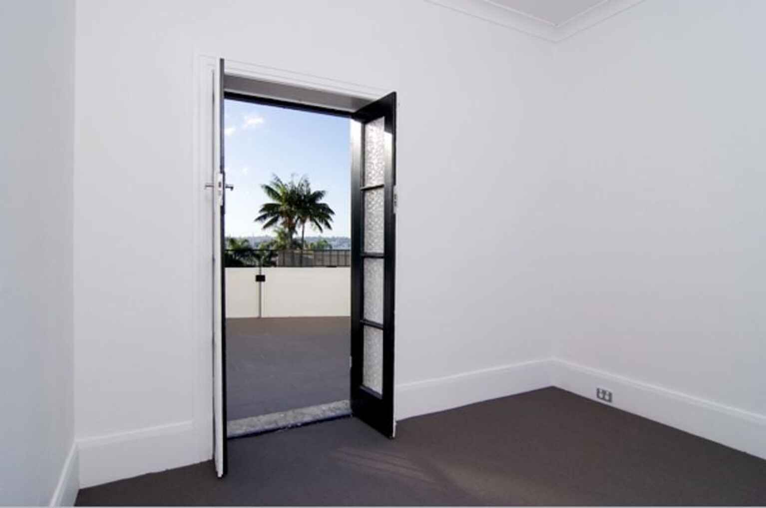 1/4 Loftus Road Darling Point