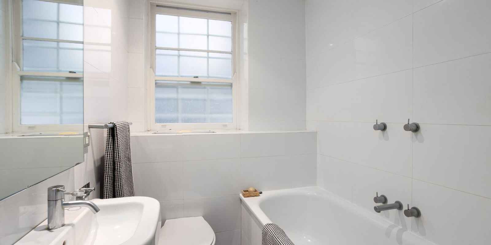 2/18 Onslow Avenue Elizabeth Bay