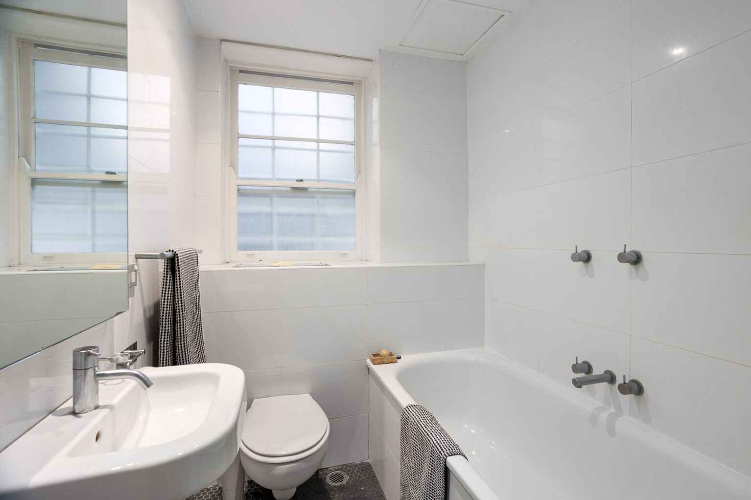 2/18 Onslow Avenue Elizabeth Bay