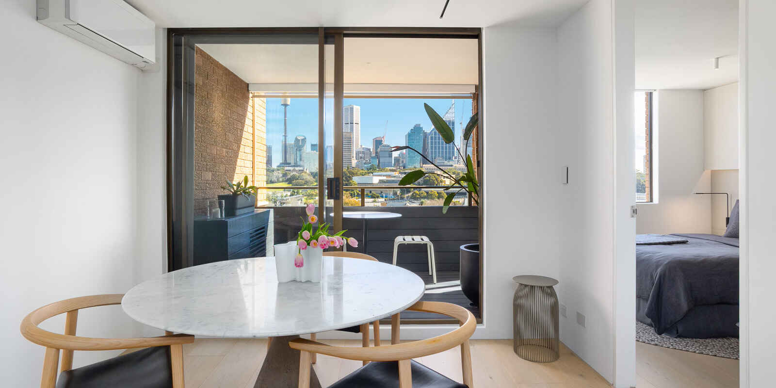 1016/73 Victoria Street Potts Point