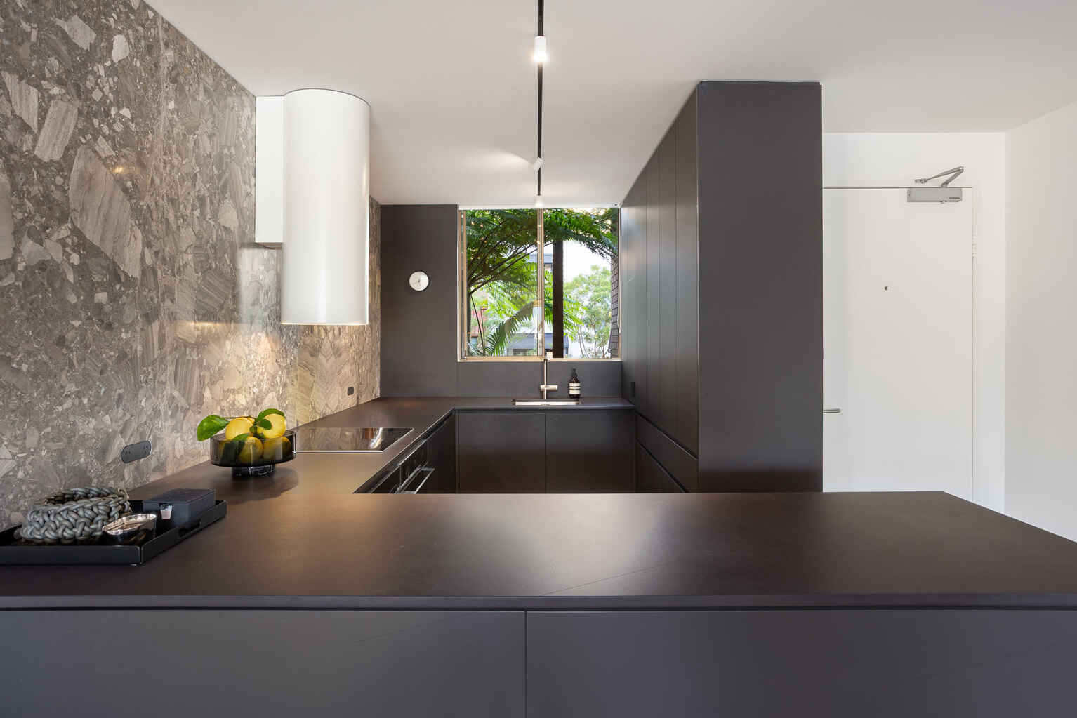 1016/73 Victoria Street Potts Point