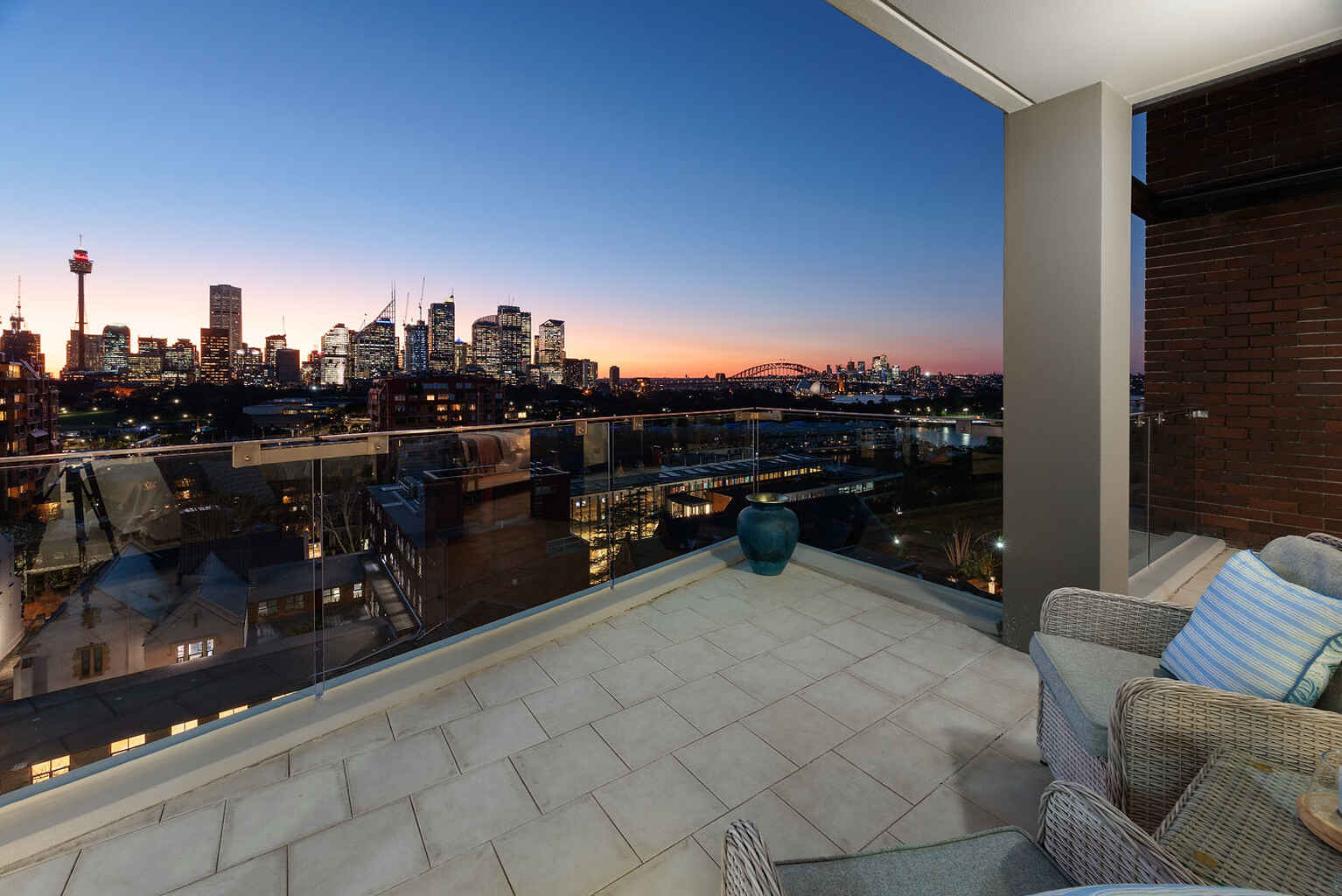 703/1a Tusculum Street Potts Point
