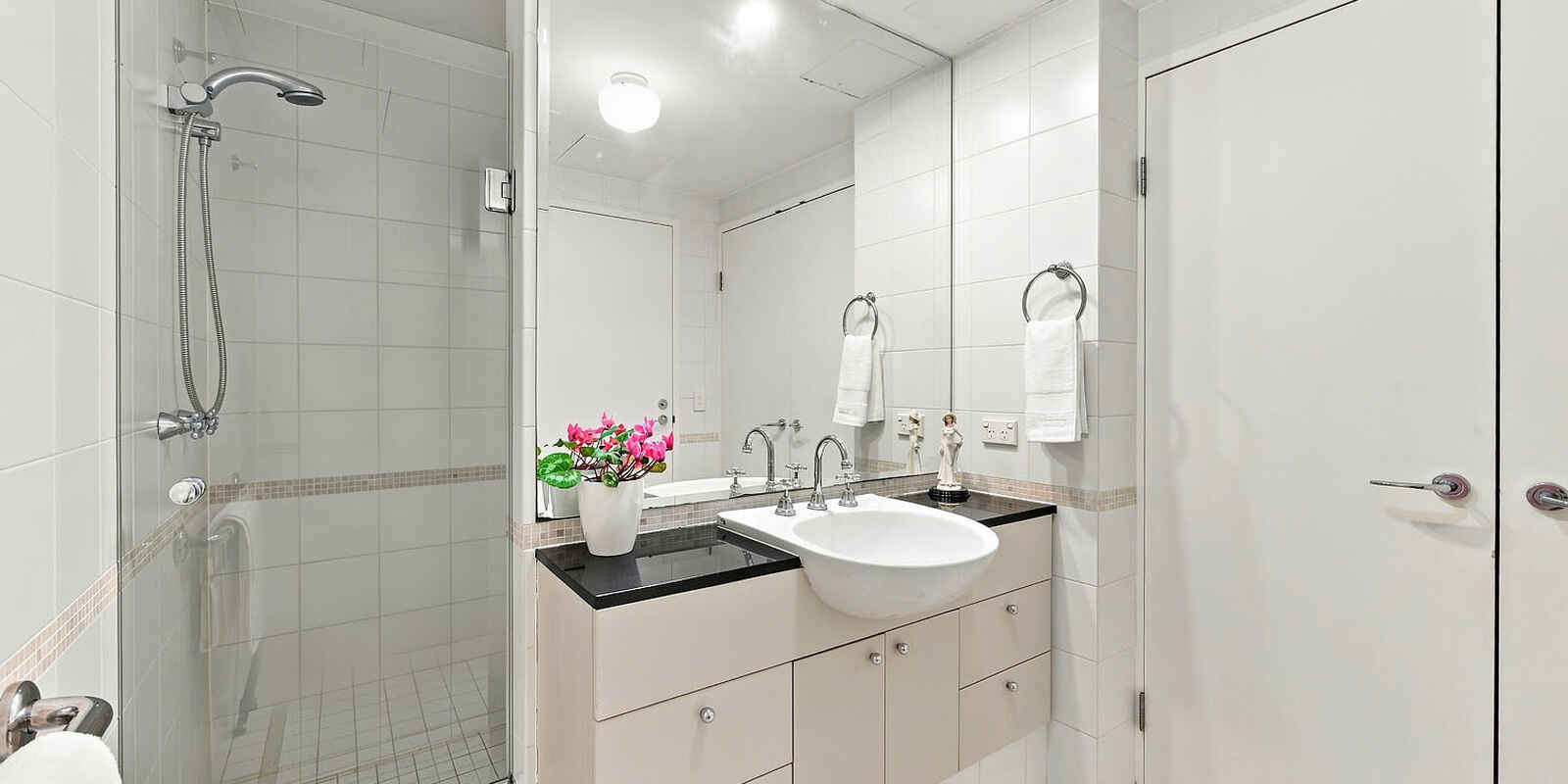 703/1a Tusculum Street Potts Point