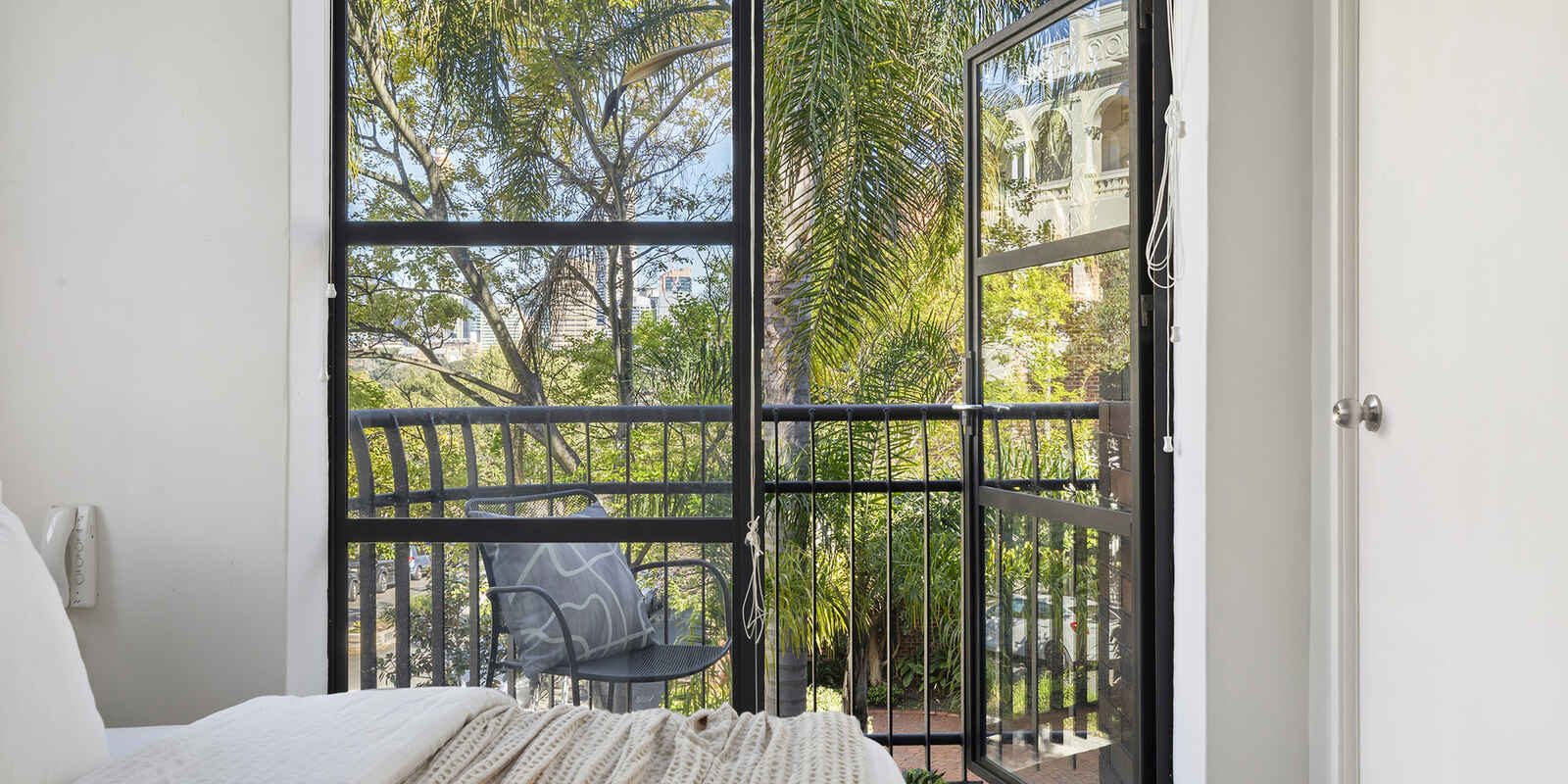 13/10 Challis Avenue Potts Point