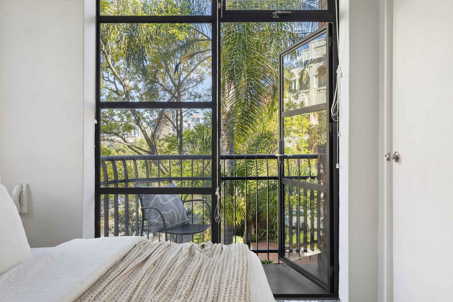 13/10 Challis Avenue Potts Point