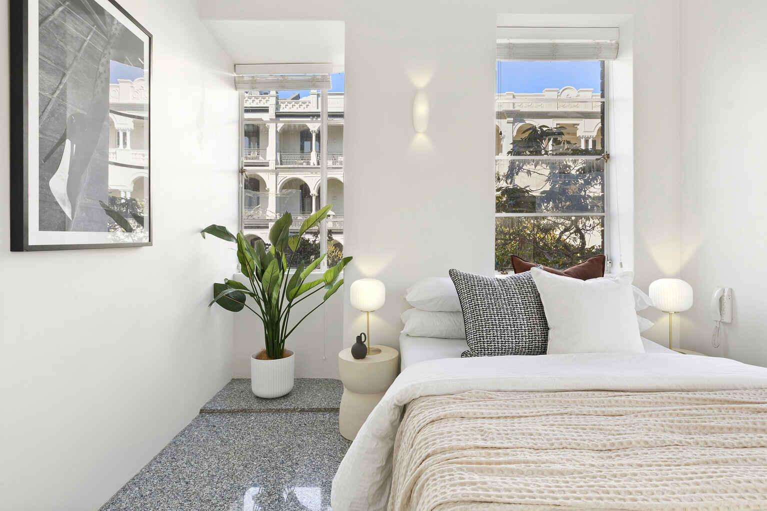 13/10 Challis Avenue Potts Point
