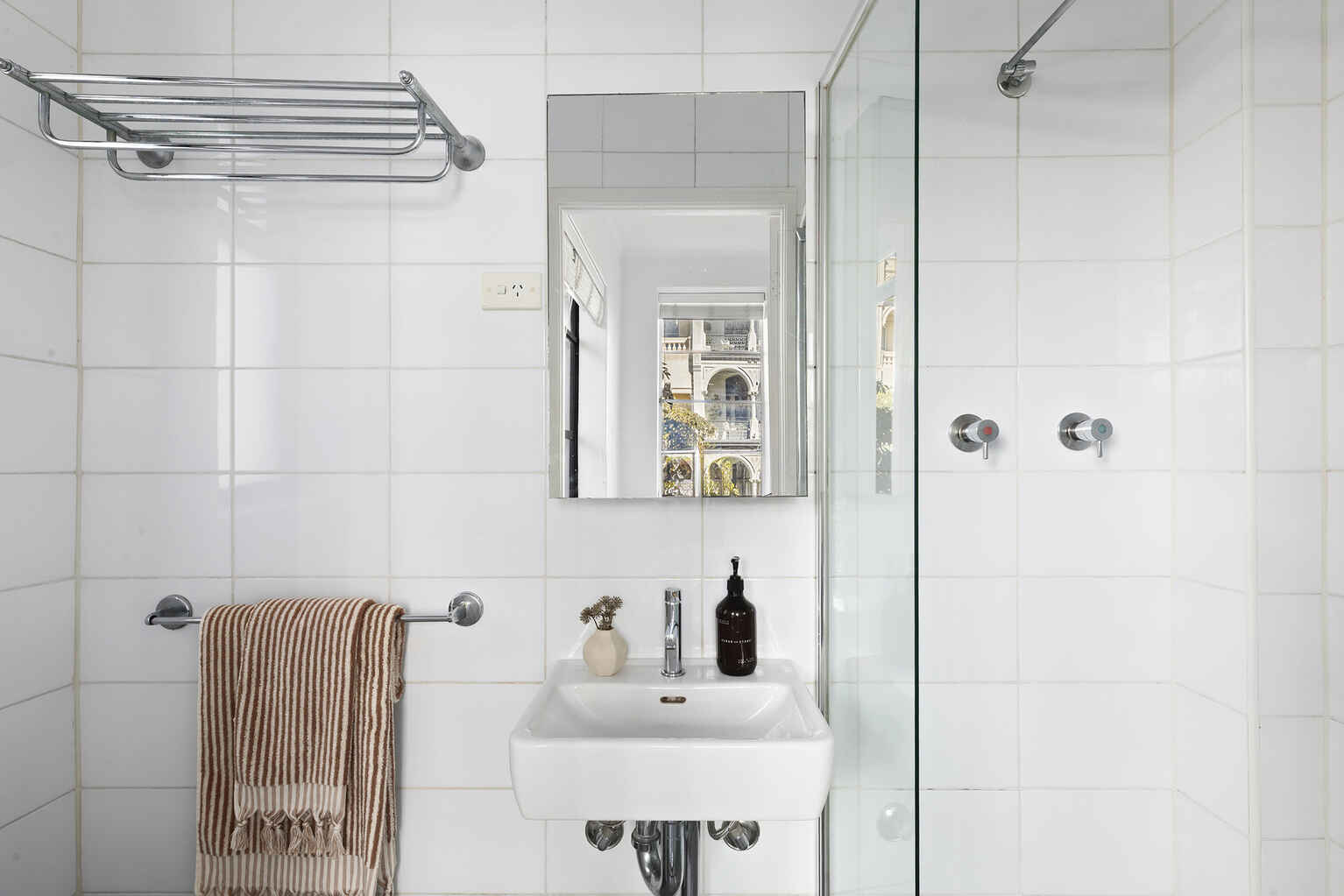 13/10 Challis Avenue Potts Point