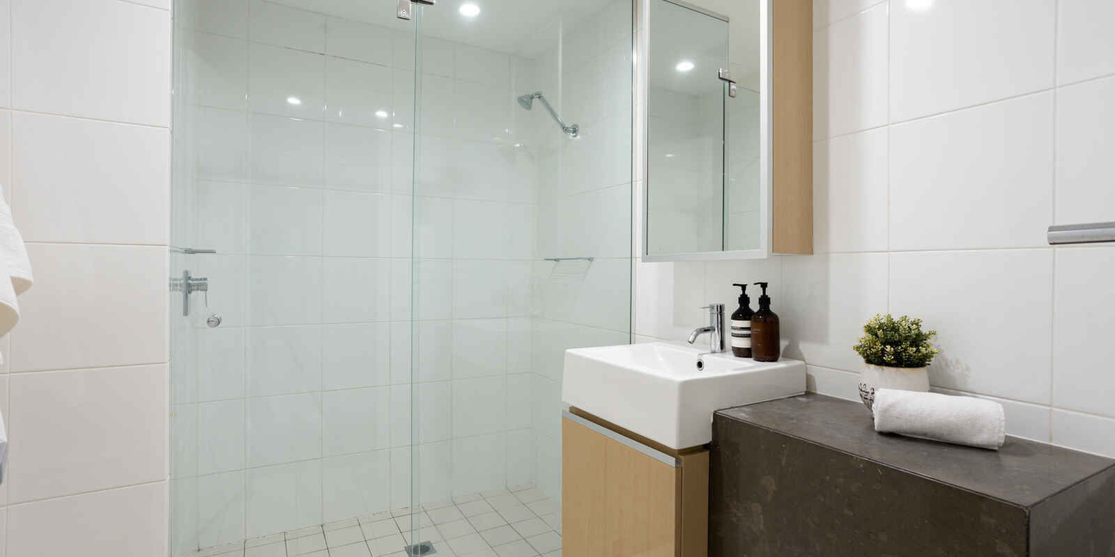 404/81 Macleay Street Potts Point 404/81 Macleay Street Potts Point