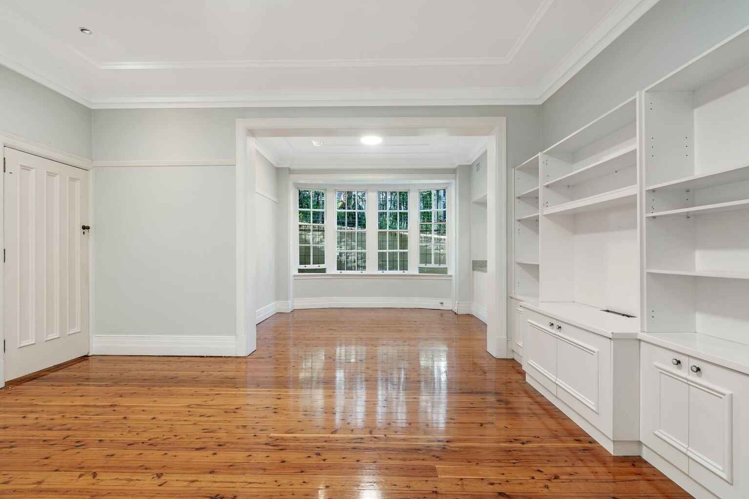 1/2 Elizabeth Bay Crescent Elizabeth Bay
