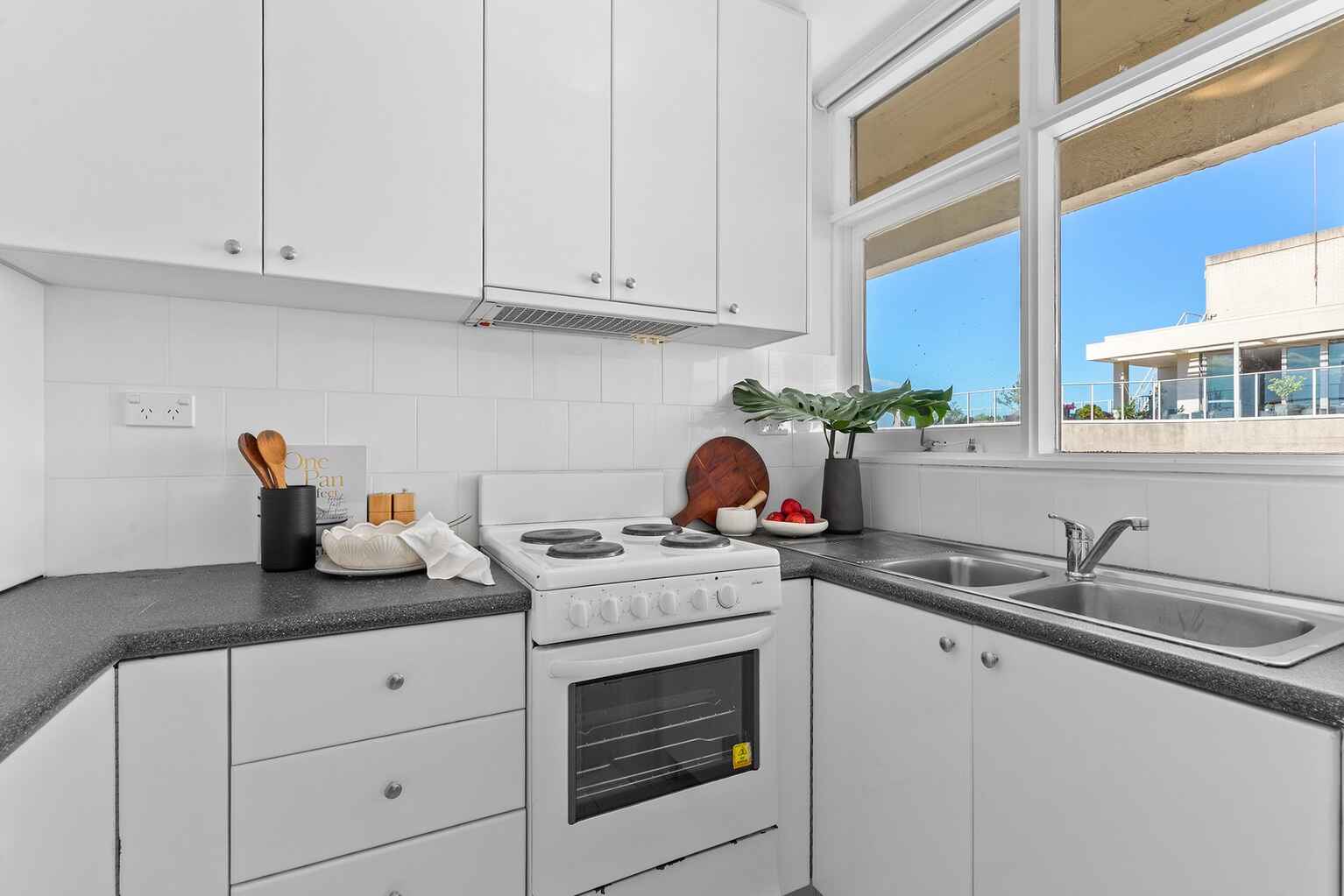 65/51-59 Roslyn Gardens Elizabeth Bay